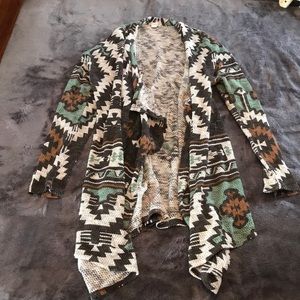 Aztec print light weight cardigan.